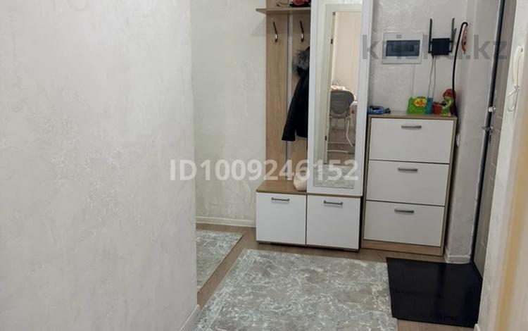 3-бөлмелі пәтер · 81 м² · 7/9 қабат, мкр Береке, 49 61, бағасы: 28 млн ₸ в Атырау — фото 2