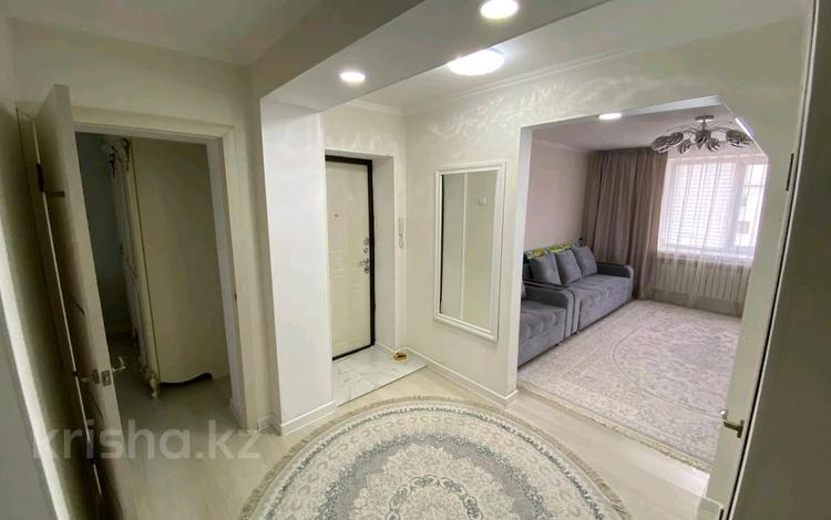 2-комнатная квартира, 54 м², 5/5 этаж, Жастар за 18.5 млн 〒 в Талдыкоргане — фото 2