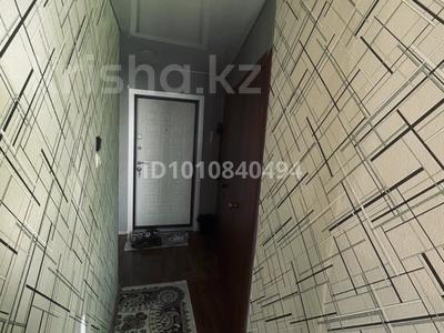 4-бөлмелі пәтер · 64 м² · 5/5 қабат, Майкудук, 15й микрорайон, бағасы: 13.5 млн ₸ в Караганде, Алихана Бокейханова р-н