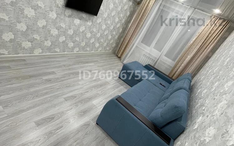 2-комнатная квартира · 65 м² · 9/10 этаж, мкр Кадыра Мырза-Али, Абулхаир хана 177 за 20 000 〒 в Уральске — фото 2