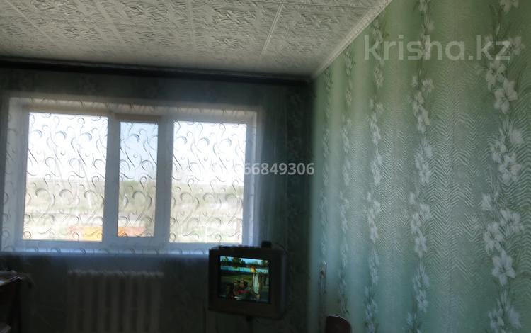 3-бөлмелі пәтер · 56 м² · 2/2 қабат, Узкоколейная, бағасы: 25 млн ₸ в Костанае — фото 2