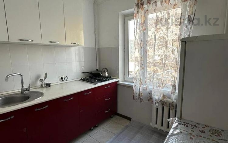 3-комнатная квартира · 58 м² · 4/5 этаж, мкр Мамыр-1, ул. Таугуль 11 за 34 млн ₸ в Алматы, Ауэзовский р-н — фото 2