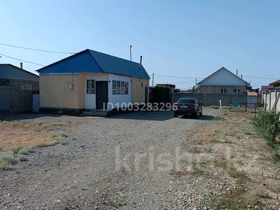 Отдельный дом · 3 комнаты · 100 м² · 8 сот., Дөнен би 48 — Лотос магазин, жайлы мектептен жоғары жағында за 19 млн 〒 в Жаркенте