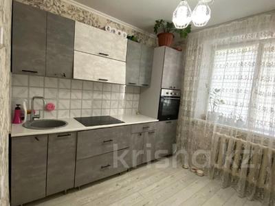 3-комнатная квартира, 76 м², 1/6 этаж, 7-й Микрорайон 2 за 21 млн 〒 в Костанае