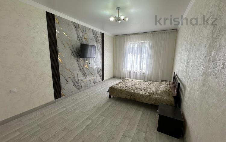 1-бөлмелі пәтер · 45.8 м² · 1/5 қабат, Алтын орда ш/а., бағасы: 17.5 млн ₸ в Актобе, мкр. Алтын орда — фото 2