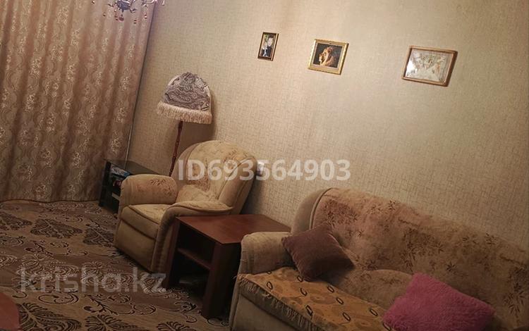 2-комнатная квартира, 45 м², 1/5 этаж, Валиханова 3 за 8 млн 〒 в Темиртау — фото 2