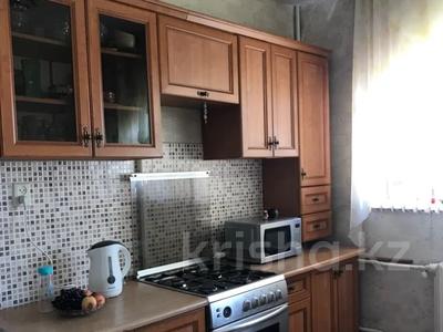 2-комнатная квартира · 54 м² · 1/5 этаж, мкр Тастак-2 56 — Райымбека за 29 млн ₸ в Алматы, Алмалинский р-н