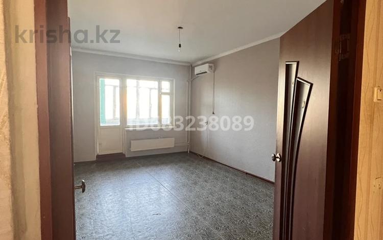 2-комнатная квартира, 53 м², 4/5 этаж, 10 мкр 135 — Аса мкр 10 возле школы 46 за 15 млн 〒 в Таразе — фото 2