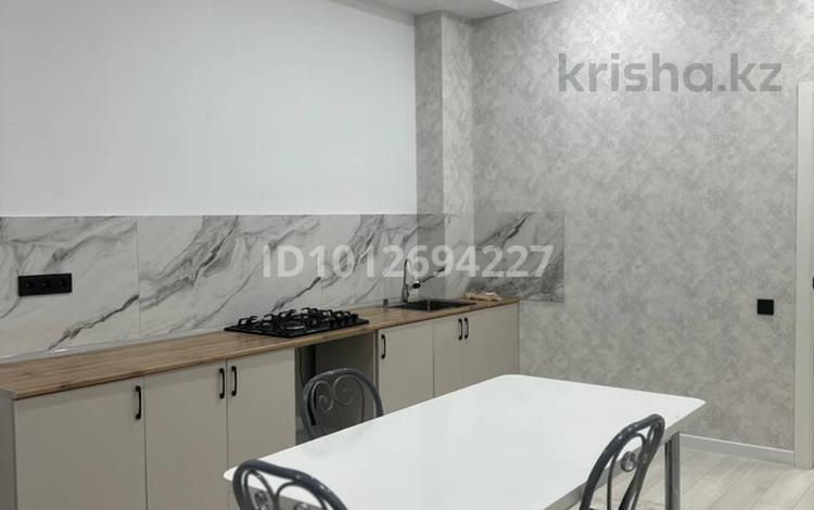 1-бөлмелі пәтер · 47 м² · 1/5 қабат, мкр. Алтын орда 17, бағасы: 150 000 ₸ в Актобе — фото 2