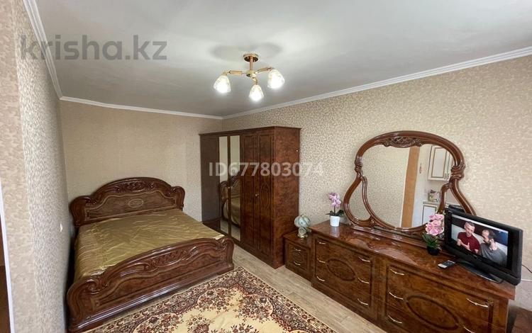 1-комнатная квартира · 40 м² · 2/5 этаж, Республика 8 за 15 000 ₸ в Астане, Сарыарка р-н — фото 2