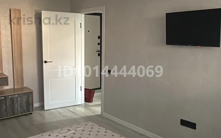 1-бөлмелі пәтер · 32 м² · 4/5 қабат, Мухита 129 — Маметова, бағасы: 12 000 ₸ в Уральске, мкр Школьник — фото 2