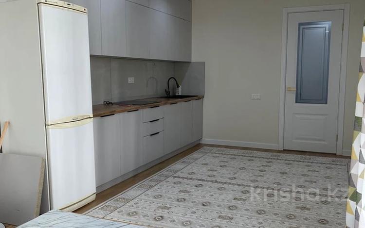3-комнатная квартира · 67 м² · 3/12 этаж, Е 103 за 270 000 ₸ в Астане, Нура р-н — фото 2