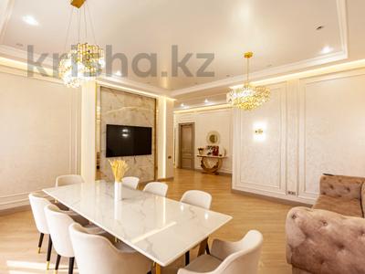 4-комнатная квартира, 120 м², 5 этаж, Жамакаева 254/2 за 110 млн 〒 в Алматы, Медеуский р-н