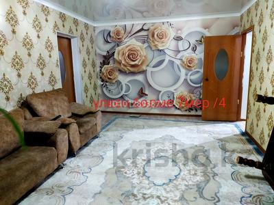 3-бөлмелі пәтер · 87 м² · 1/3 қабат, Ауезов 70кв 9, бағасы: 12 млн ₸ в Кентау