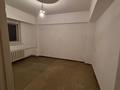 2-бөлмелі пәтер · 70 м² · 2/9 қабат, мкр Аксай-2 54а, бағасы: 230 000 ₸ в Алматы, Ауэзовский р-н — фото 3