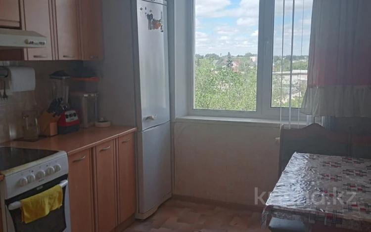 3-бөлмелі пәтер · 80 м² · 4/6 қабат, Бухар Жырау 280А, бағасы: 18.5 млн ₸ в Экибастузе — фото 2