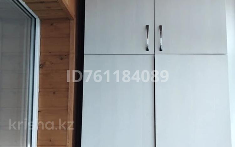 3-бөлмелі пәтер · 59 м² · 4/5 қабат, 4 мкр 22, бағасы: 11.5 млн ₸ в Лисаковске — фото 5