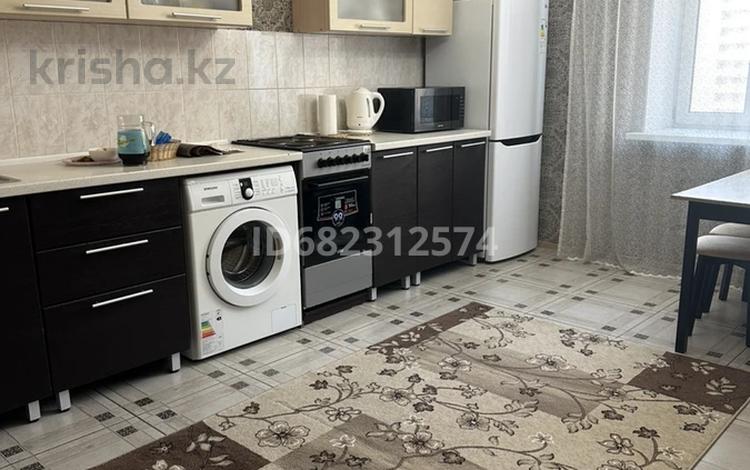 1-комнатная квартира · 56 м² · 10/13 этаж, Косшыгулулы 3/1 за 200 000 〒 в Астане, Сарыарка р-н — фото 2