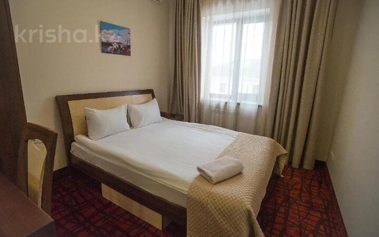 Общепит, бани, гостиницы и зоны отдыха, образование, развлечения · 2400 м² за 3 млрд 〒 в Алматы, Медеуский р-н — фото 2