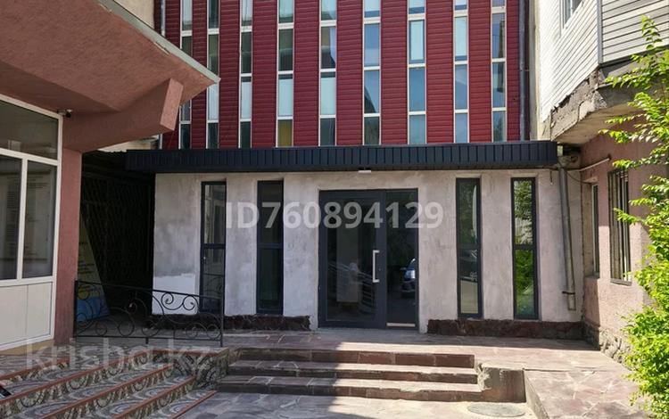 Свободное назначение, офисы, магазины и бутики, склады, салоны красоты, фитнес и спорт, образование, развлечения, конференц-залы, кабинеты и рабочие места, студии · 35 м² за 100 000 〒 в Таразе — фото 3