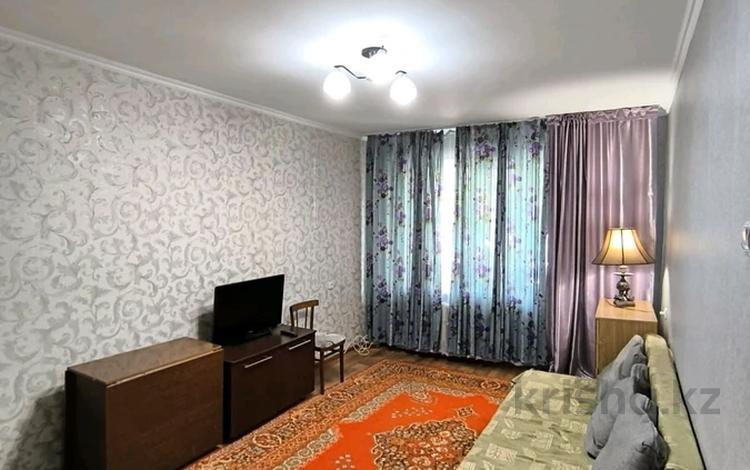 1-комнатная квартира, 40 м², 1/5 этаж помесячно, мкр Орбита-1 65 за 180 000 〒 в Алматы, Бостандыкский р-н — фото 2