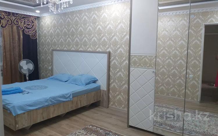 1-бөлмелі пәтер, 70 м², 1/5 қабат тәулігіне, Мангельдина 46 — Тамерлановское шоссе, бағасы: 8 500 〒 в Шымкенте — фото 8