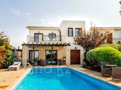Отдельный дом · 4 комнаты · 188 м² · 4 сот., Гольф-курорт Aphrodite Hills, Пафос за 315 млн 〒