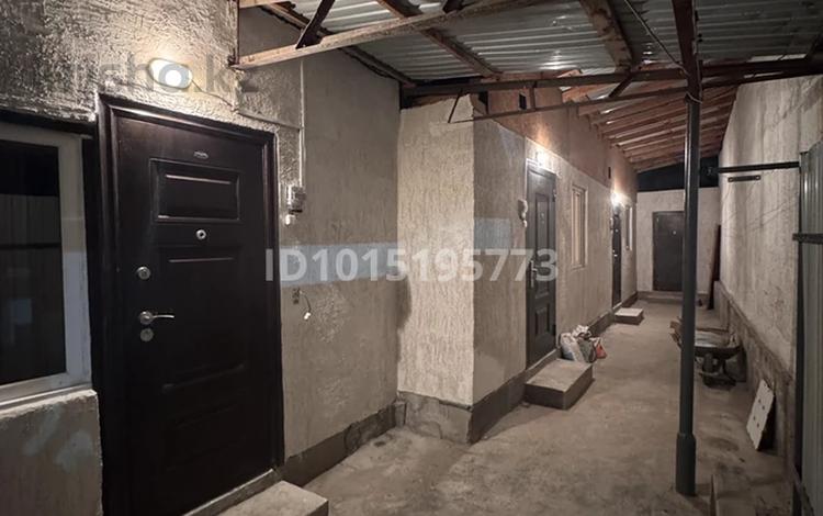 1 бөлме · 20 м², Жарокова 8, бағасы: 120 000 ₸ в  — фото 3