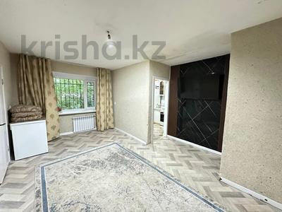 2-бөлмелі пәтер · 41.7 м² · 1/5 қабат, Жаңа қала ш/а., Назарбаева — Гимназия 3, бағасы: 16.9 млн ₸ в Караганде, Казыбек би р-н