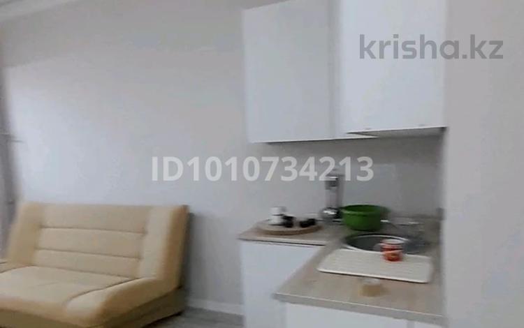 2-бөлмелі пәтер · 56 м² · 5/6 қабат, 20-й мкр 19/1 — Аккетик, бағасы: 15.7 млн ₸ в Актау — фото 2