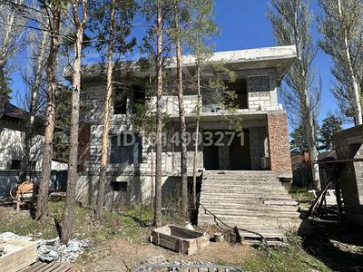 Отдельный дом · 5 комнат · 450 м² · 11 сот., Есенжанова 166 за 51 млн ₸ в Уральске