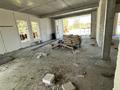 Отдельный дом · 5 комнат · 450 м² · 11 сот., Есенжанова 166 за 51 млн ₸ в Уральске — фото 7
