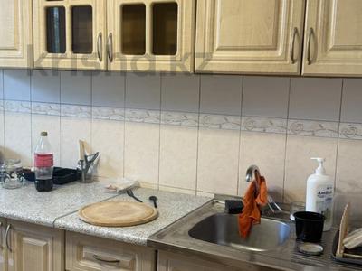3-комнатная квартира · 85 м² · 3/9 этаж, мкр Тастак-2, Толеби 261 а за 300 000 ₸ в Алматы, Алмалинский р-н