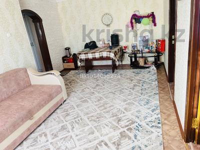 4-комнатная квартира · 62.8 м² · 4/5 этаж, Жибек жолы 8а — Кооператор за 13 млн ₸ в Топаре