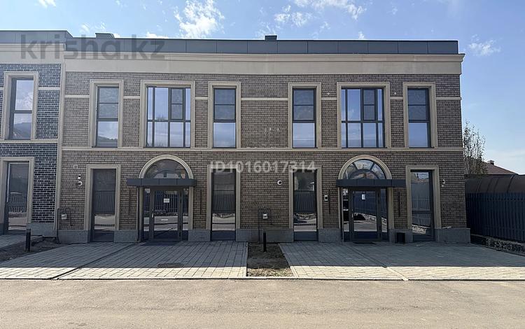 12-бөлмелі пәтер · 480 м², Нұрлытау ш/а., ​14-я улица, 2035 G1-G2, бағасы: 390 млн ₸ в Алматы, Бостандыкский р-н — фото 2