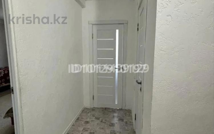 1-комнатная квартира · 41 м² · 2/5 этаж, 10 мкрн 22 за 15 млн ₸ в Аксае — фото 2