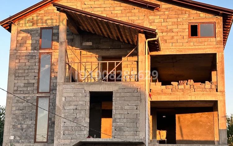 Жеке үй · 16 бөлме · 400 м² · 15 сот., мкр Катынкопыр 236 — Жолбарыс калшораев, бағасы: 1 млн ₸ в Шымкенте, Абайский р-н — фото 2
