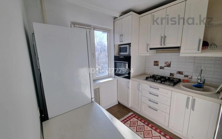 2-комнатная квартира · 42 м² · 3/5 этаж, Клочкова 166 за 300 000 ₸ в Алматы, Бостандыкский р-н — фото 2