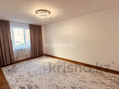 2-комнатная квартира · 64 м² · 3/5 этаж, мкр Нурсая 96 за 180 000 ₸ в Атырау