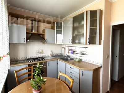 3-комнатная квартира · 84 м² · 5/5 этаж, Амангельды 55 за 400 000 ₸ в Алматы, Алмалинский р-н