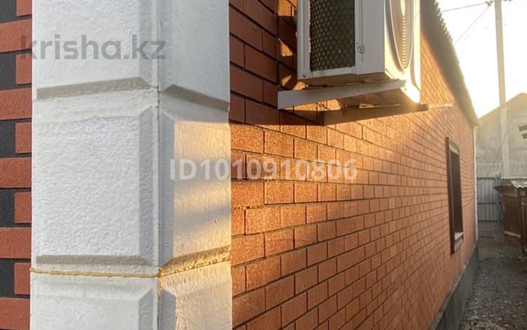 Жеке үй · 4 бөлме · 86.4 м² · 8 сот., Қағанат 7 — Бывшыий декабристов самарканд көшесімен қиылысқан, бағасы: 20 млн ₸ в Таразе — фото 2