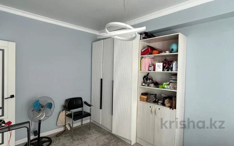 3-бөлмелі пәтер · 55 м² · 2/4 қабат, Шұғыла ш/а., Жунисова, бағасы: 28 млн ₸ в Алматы, Наурызбайский р-н — фото 2