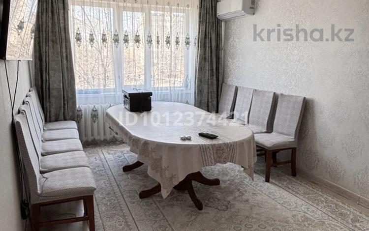 3-комнатная квартира · 70 м² · 4/5 этаж, ул. Братьев Жубановых 304 за 20.9 млн ₸ в Актобе, мкр Авиатор — фото 10