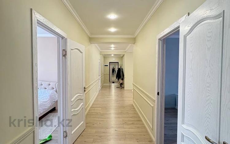 4-бөлмелі пәтер · 130 м² · 2/6 қабат, 34-й мкр 11, бағасы: 42.9 млн ₸ в Актау — фото 2