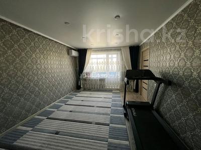 3-комнатная квартира · 65 м² · 3/5 этаж, Ауеэзовп 69 — Ауеэзова царева за 16 млн ₸ в Аксу
