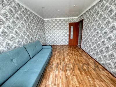 2-бөлмелі пәтер · 50 м² · 5/5 қабат, Ауэзова 59а, бағасы: 9.2 млн ₸ в Аксу