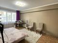 3-бөлмелі пәтер · 71.3 м² · 1/5 қабат, Космическая 10/4, бағасы: 26 млн ₸ в Усть-Каменогорске — фото 3
