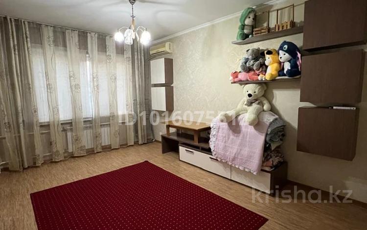 1-бөлмелі пәтер · 55 м² · 3/9 қабат, Ақсай-4 ш/а. 3 — Жубанова сайна, бағасы: 240 000 ₸ в Алматы, Ауэзовский р-н — фото 2