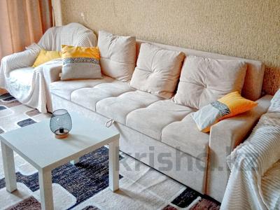 1-бөлмелі пәтер · 44 м² · 2/5 қабат, Ул.Казахстан центральный рынок 104 — Кабанбай батыра, бағасы: 2 000 〒 в Усть-Каменогорске, Ульбинский