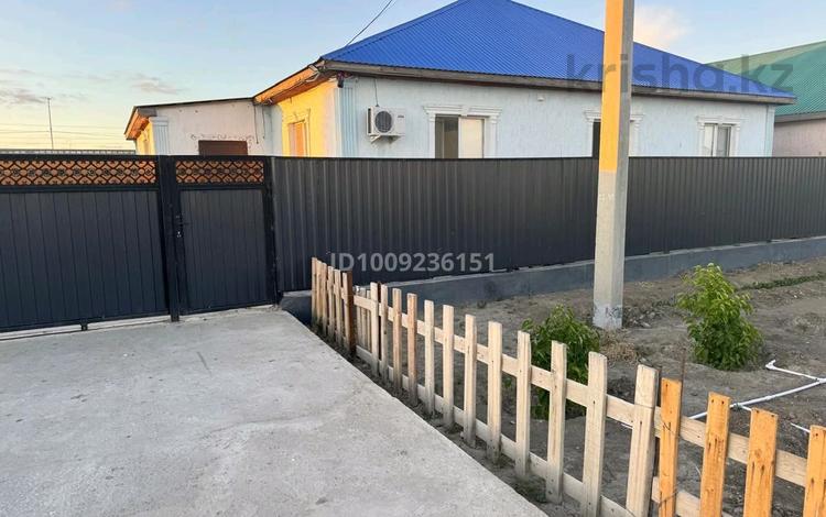 Жеке үй · 4 бөлме · 100 м² · 8 жүзд., мкр Аксай-2, 22 49 — 7-22 көшенін қиылысында, бағасы: 35 млн ₸ в Атырау — фото 2